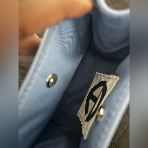 Telfar bag - Picture 3 of 3